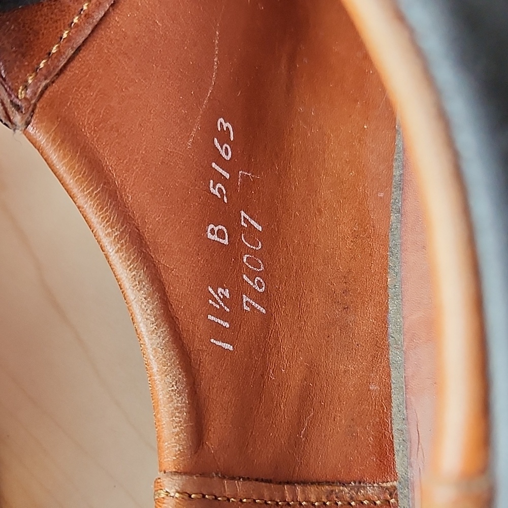 Allen Edmonds Casual Traveler Lace Up Sneaker - Picture 7 of 8